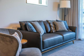 Central Apartment 111
